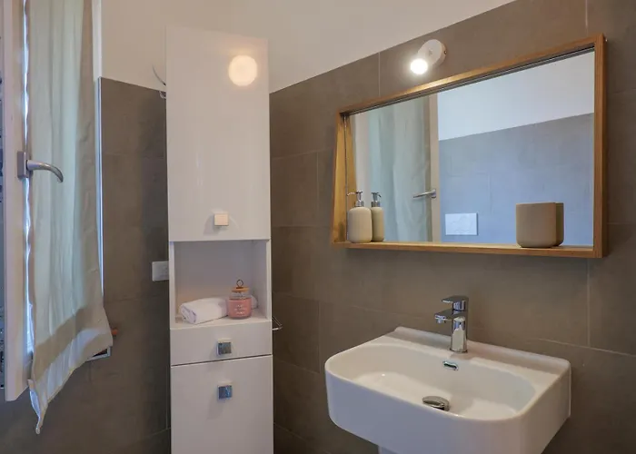 アパート Luna - *